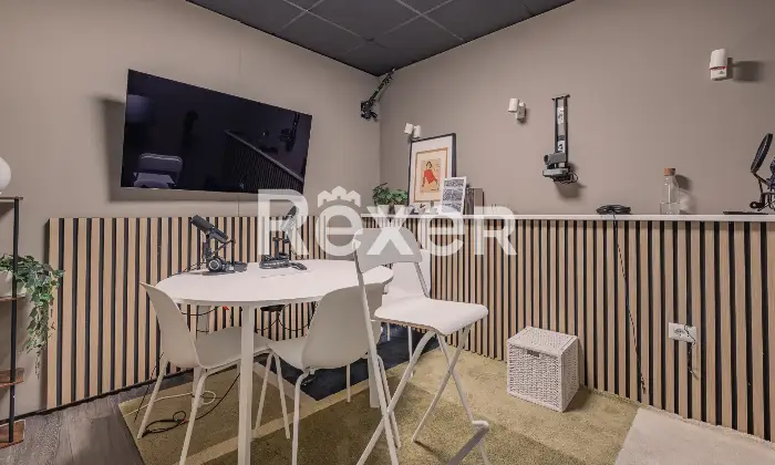 Rexer-Roma-Locale-Commerciale-Ampia-Metratura-Ottima-Rendita-Altro