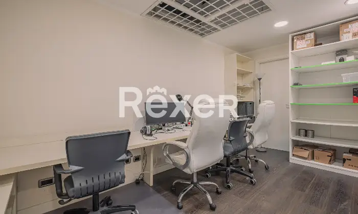 Rexer-Roma-Locale-Commerciale-Ampia-Metratura-Ottima-Rendita-Altro