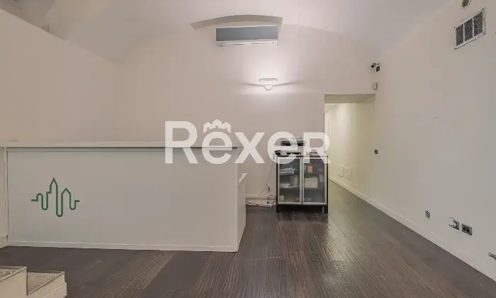 Rexer-Roma-Locale-Commerciale-Ampia-Metratura-Ottima-Rendita-Altro