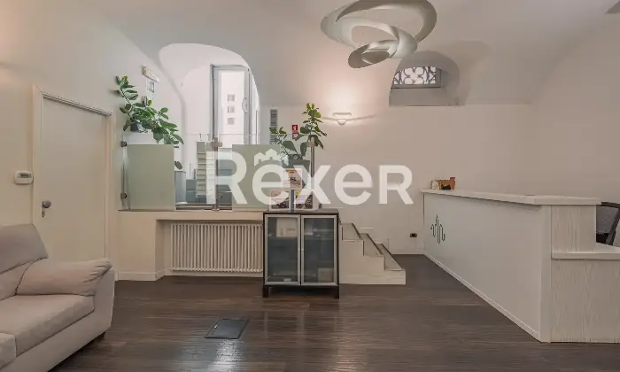 Rexer-Roma-Locale-Commerciale-Ampia-Metratura-Ottima-Rendita-Altro