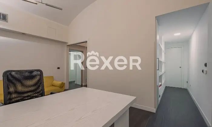 Rexer-Roma-Locale-Commerciale-Ampia-Metratura-Ottima-Rendita-Altro