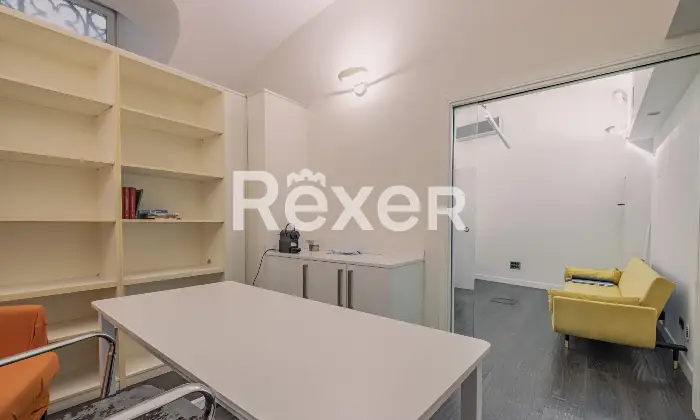 Rexer-Roma-Locale-Commerciale-Ampia-Metratura-Ottima-Rendita-Altro
