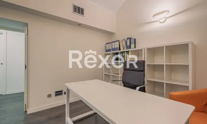 Rexer-Roma-Locale-Commerciale-Ampia-Metratura-Ottima-Rendita-Altro