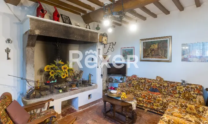 Rexer-Cortona-Antica-Villa-Storica-con-ettari-di-terreno-a-Cortona-AR-Altro