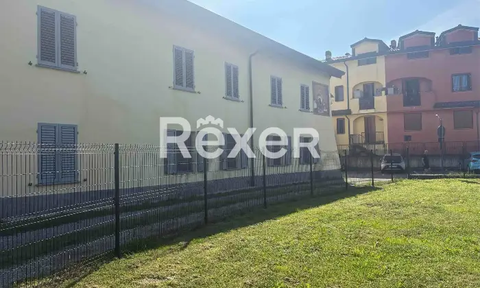 Rexer-Cavaione-Rustico-indipendente-di-grande-metratura-su-due-livelli-con-corte-interna-e-giardino-Altro