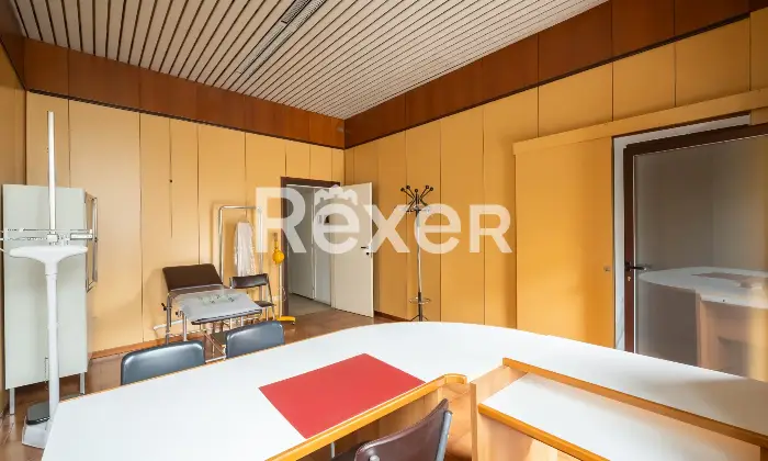 Rexer-Senago-Stabile-o-Singole-Unit-in-Vendita-a-Senago-Altro