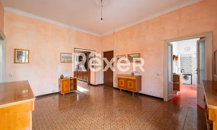 Rexer-Senago-Stabile-o-Singole-Unit-in-Vendita-a-Senago-Altro