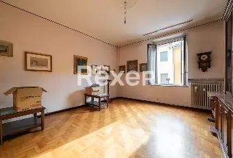 Rexer-Senago-Stabile-o-Singole-Unit-in-Vendita-a-Senago-Altro