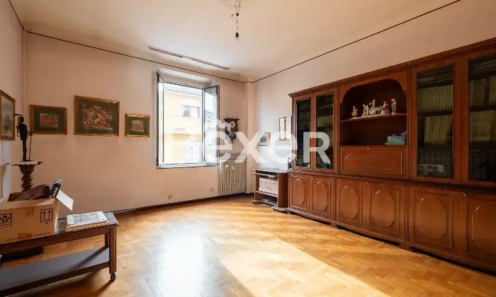 Rexer-Senago-Stabile-o-Singole-Unit-in-Vendita-a-Senago-Altro