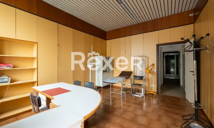 Rexer-Senago-Stabile-o-Singole-Unit-in-Vendita-a-Senago-Altro