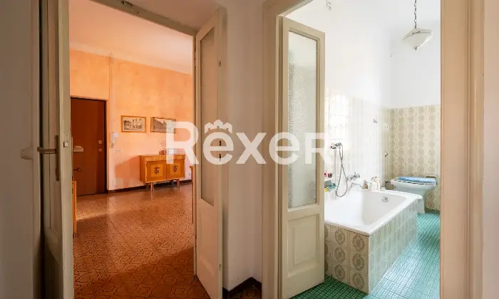 Rexer-Senago-Stabile-o-Singole-Unit-in-Vendita-a-Senago-Altro