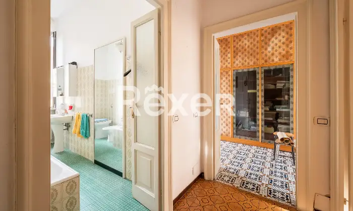 Rexer-Senago-Stabile-o-Singole-Unit-in-Vendita-a-Senago-Altro