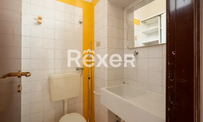 Rexer-Senago-Stabile-o-Singole-Unit-in-Vendita-a-Senago-Altro