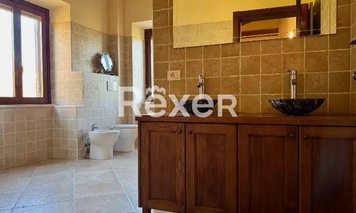 Rexer-Tolentino-Villa-storica-ristrutturata-con-parco-Altro