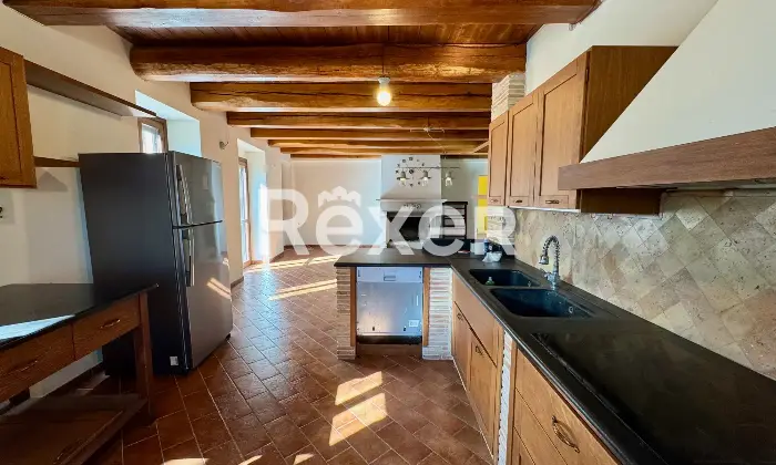 Rexer-Tolentino-Villa-storica-ristrutturata-con-parco-Altro