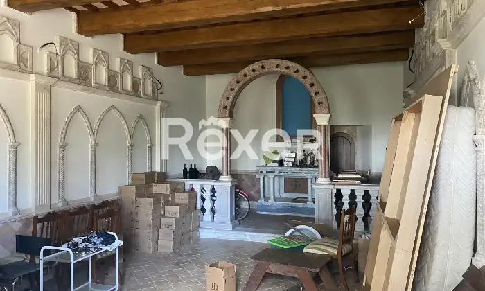 Rexer-Tolentino-Villa-storica-ristrutturata-con-parco-Altro