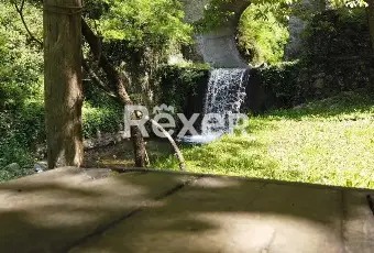 Rexer-Casola-in-Lunigiana-Mulino-del-libero-su-tre-lati-con-appartamentiannesso-Giardino