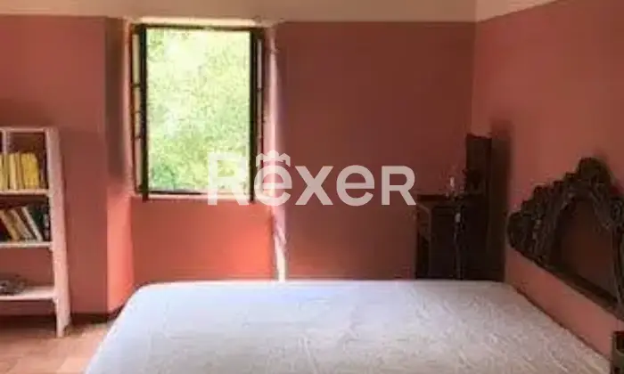Rexer-Casola-in-Lunigiana-Mulino-del-libero-su-tre-lati-con-appartamentiannesso-CameraDaLetto