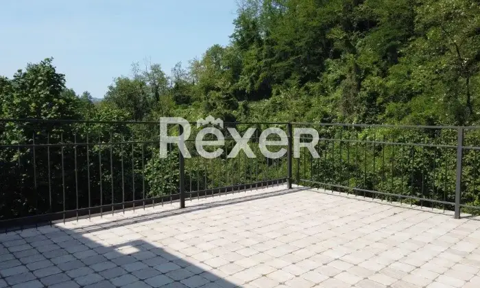 Rexer-Casola-in-Lunigiana-Mulino-del-libero-su-tre-lati-con-appartamentiannesso-Terrazzo