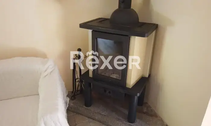 Rexer-Casola-in-Lunigiana-Mulino-del-libero-su-tre-lati-con-appartamentiannesso-Altro