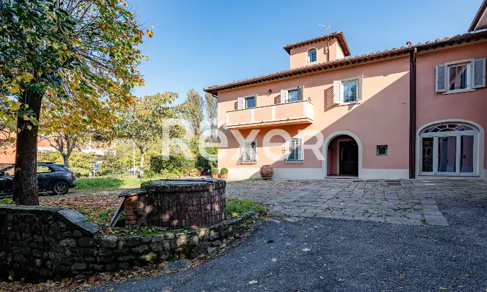 Rexer-Fiesole-Ampio-appartamento-in-contesto-prestigioso-con-giardino-privato-Altro