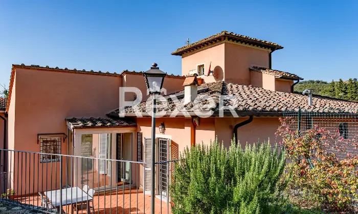 Rexer-Fiesole-Ampio-appartamento-in-contesto-prestigioso-con-giardino-privato-Altro