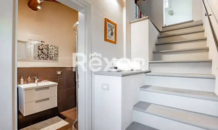 Rexer-Fiesole-Ampio-appartamento-in-contesto-prestigioso-con-giardino-privato-Altro