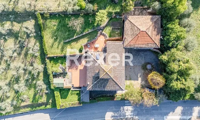 Rexer-Fiesole-Ampio-appartamento-in-contesto-prestigioso-con-giardino-privato-Altro