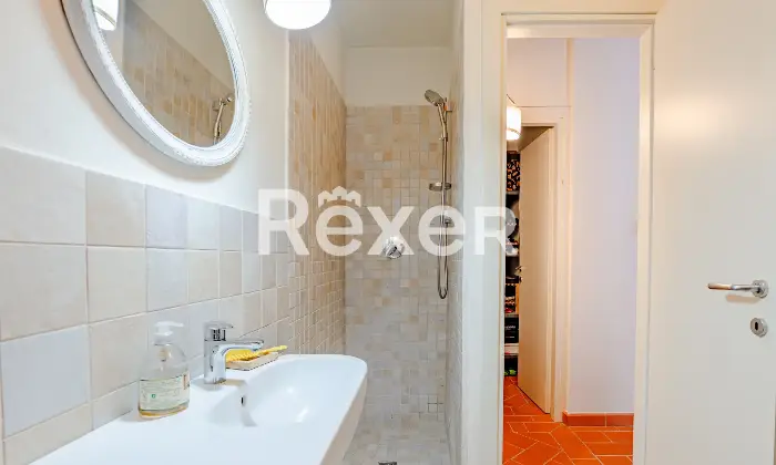 Rexer-Fiesole-Ampio-appartamento-in-contesto-prestigioso-con-giardino-privato-Altro