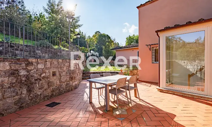 Rexer-Fiesole-Ampio-appartamento-in-contesto-prestigioso-con-giardino-privato-Altro