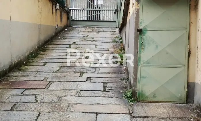 Rexer-Torino-Box-di-mq-con-accesso-carraio-automatico-Altro