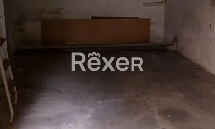 Rexer-Torino-Box-di-mq-con-accesso-carraio-automatico-Altro