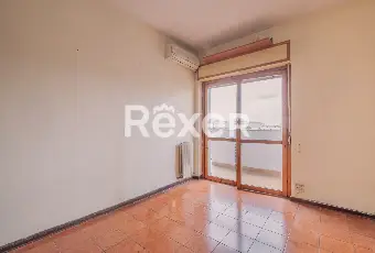 Rexer-Roma-Luminoso-Trilocale-Con-Doppio-Box-Auto-Altro