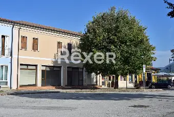 Rexer-Lozzo-Atestino-Palazzina-con-negozio-appartamenti-a-reddito-e-garage-a-Lozzo-Atestino-Altro