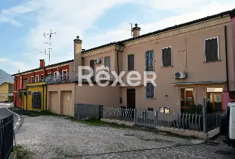 Rexer-Lozzo-Atestino-Palazzina-con-negozio-appartamenti-a-reddito-e-garage-a-Lozzo-Atestino-Altro