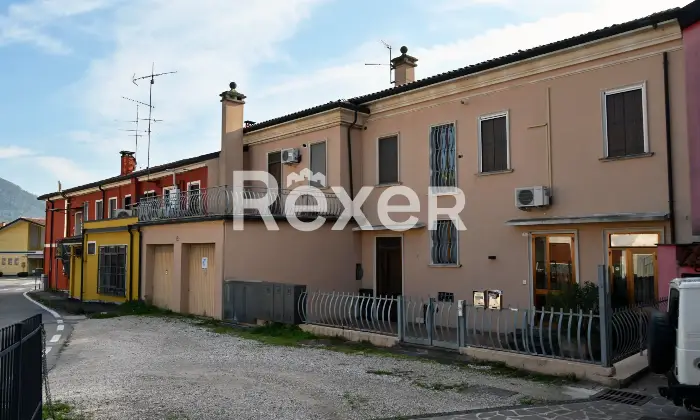 Rexer-Lozzo-Atestino-Palazzina-con-negozio-appartamenti-a-reddito-e-garage-a-Lozzo-Atestino-Altro