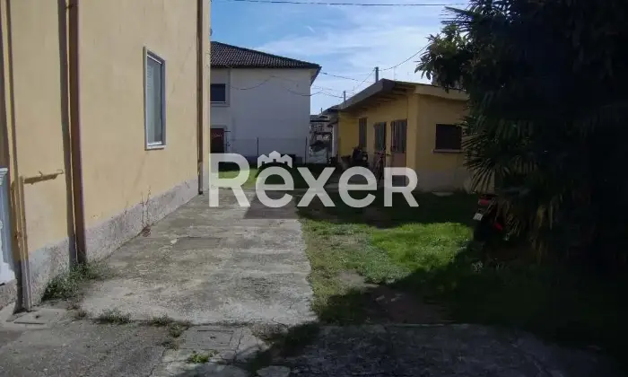 Rexer-Bariano-Appartamento-con-giardino-mansarda-e-doppi-garage-in-vendita-a-Bariano-Via-San-Giovanni-Bosco-Altro