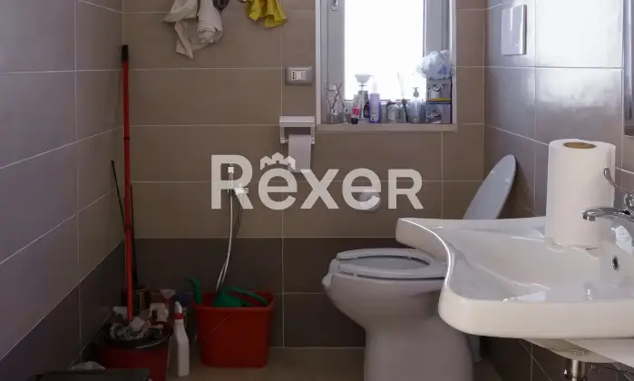 Rexer-Marsicovetere-Luminoso-locale-commerciale-Altro