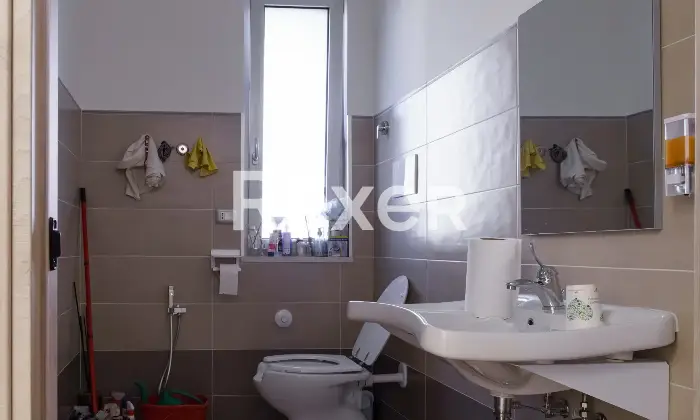 Rexer-Marsicovetere-Luminoso-locale-commerciale-Altro