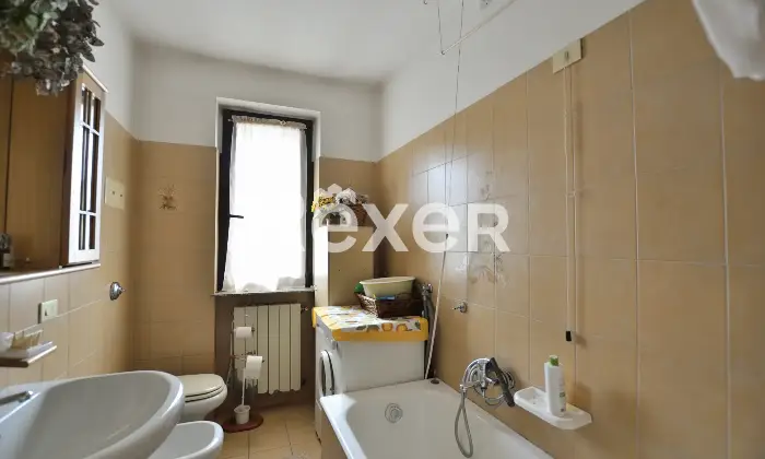 Rexer-Clusone-Trilocale-con-balcone-cantina-e-box-auto-Altro