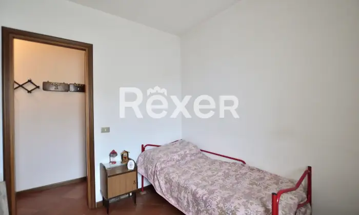 Rexer-Clusone-Trilocale-con-balcone-cantina-e-box-auto-Altro