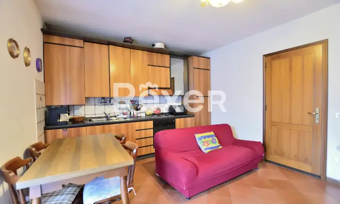 Rexer-Clusone-Trilocale-con-balcone-cantina-e-box-auto-Altro