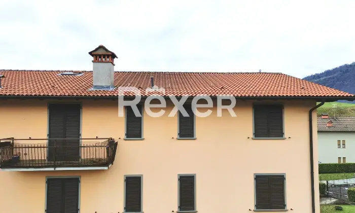 Rexer-Clusone-Trilocale-con-balcone-cantina-e-box-auto-Altro