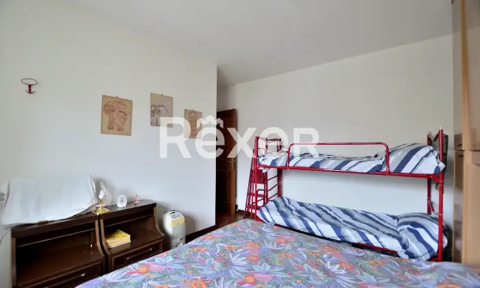 Rexer-Clusone-Trilocale-con-balcone-cantina-e-box-auto-Altro