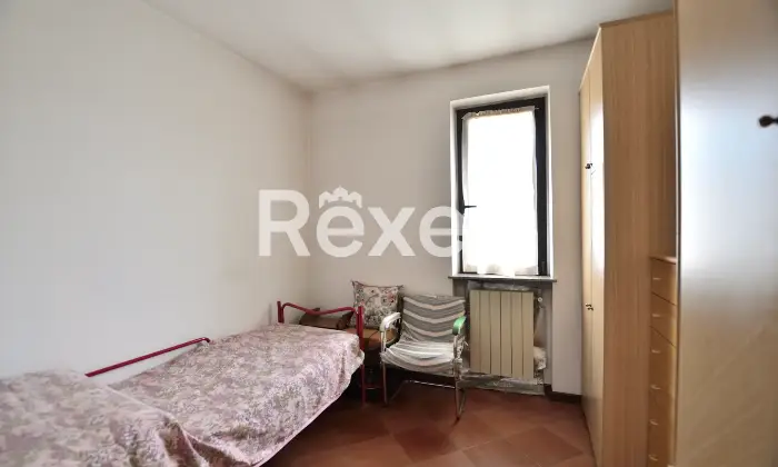 Rexer-Clusone-Trilocale-con-balcone-cantina-e-box-auto-Altro