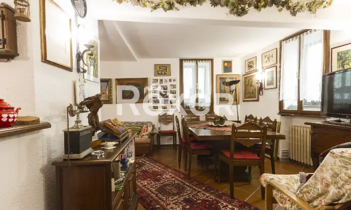 Rexer-Torino-Elegante-Villa-con-giardino-e-terrazzo-Altro