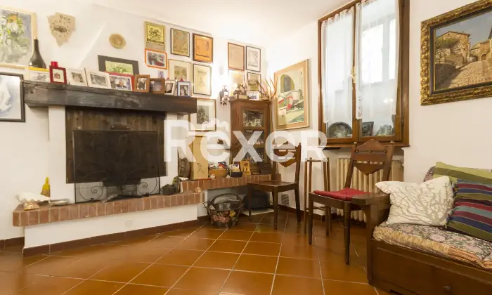 Rexer-Torino-Elegante-Villa-con-giardino-e-terrazzo-Altro