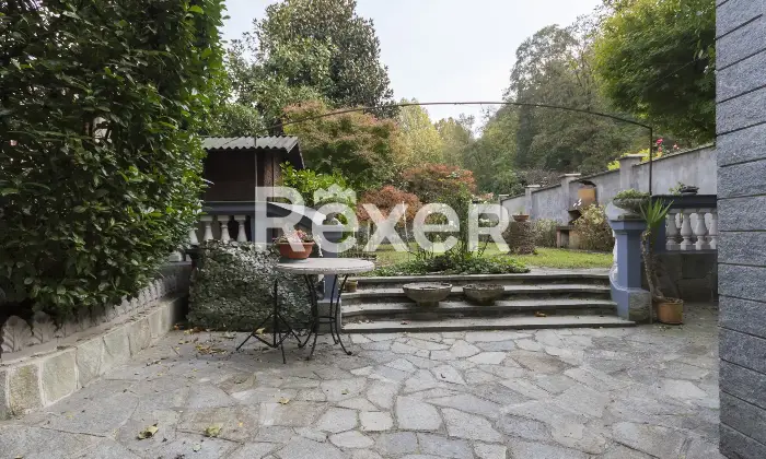 Rexer-Torino-Elegante-Villa-con-giardino-e-terrazzo-Altro