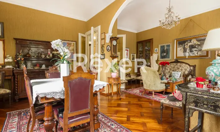 Rexer-Torino-Elegante-Villa-con-giardino-e-terrazzo-Altro