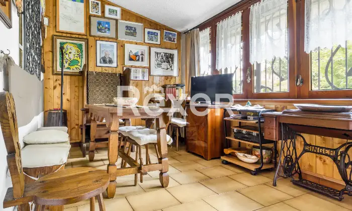 Rexer-Torino-Elegante-Villa-con-giardino-e-terrazzo-Altro